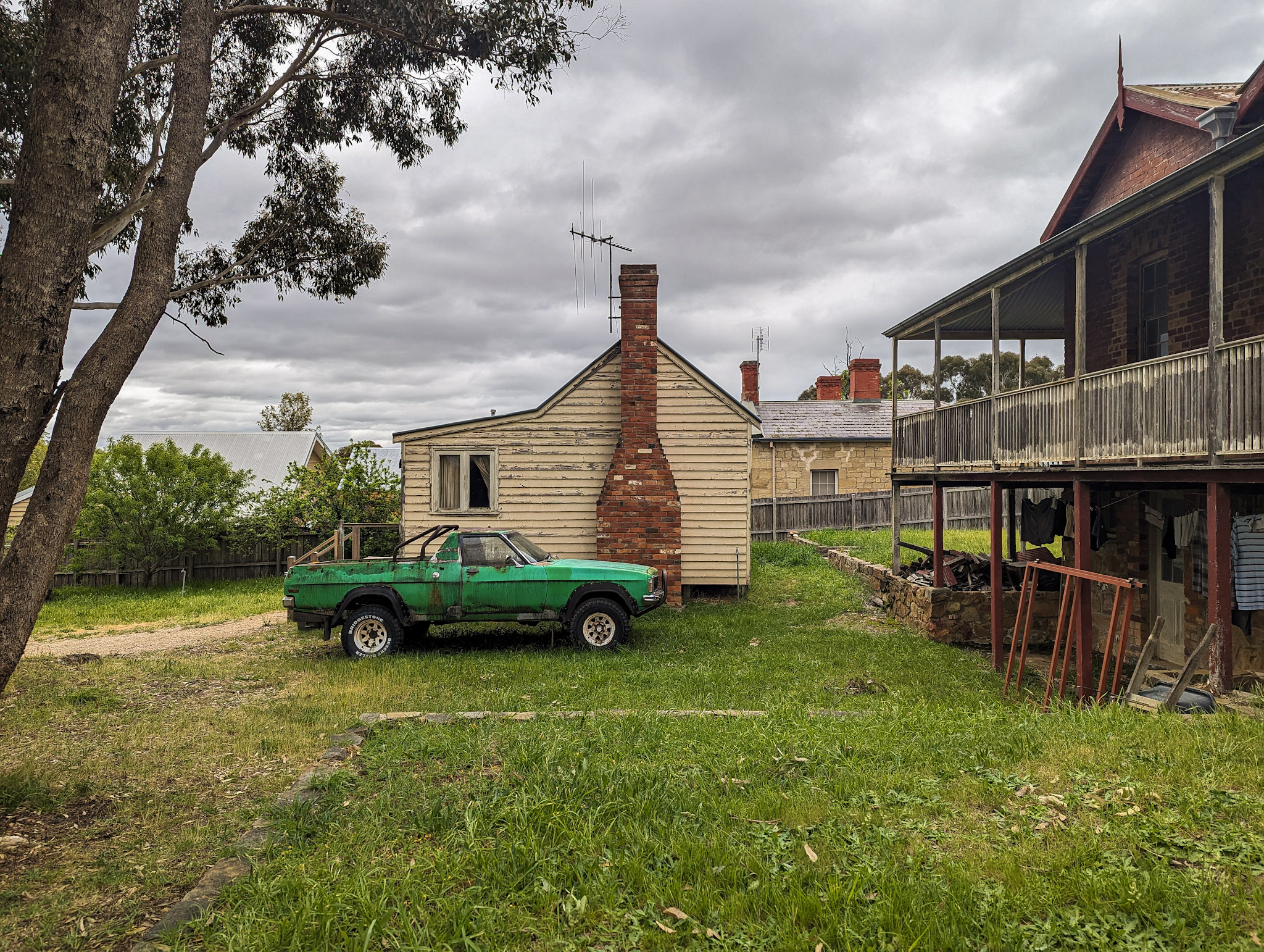 Cottage and 4WD holden
